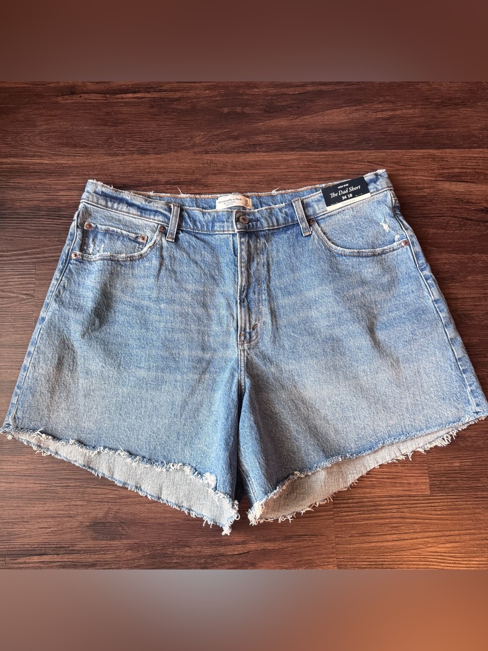 NWT Abercrombie & Fitch Shorts Denim 18 The Dad Womens Curve Love High Rise 34